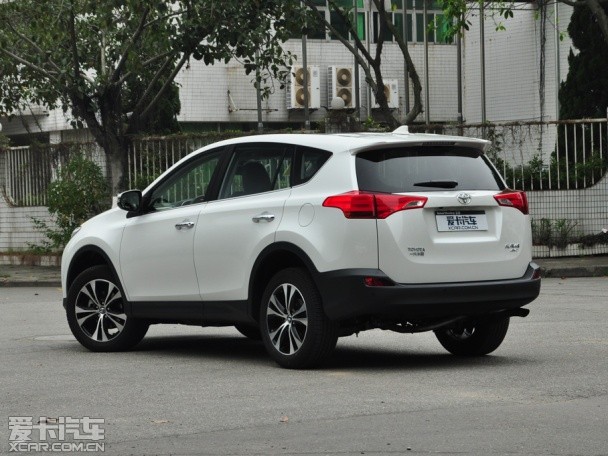 一汽丰田2015款RAV4