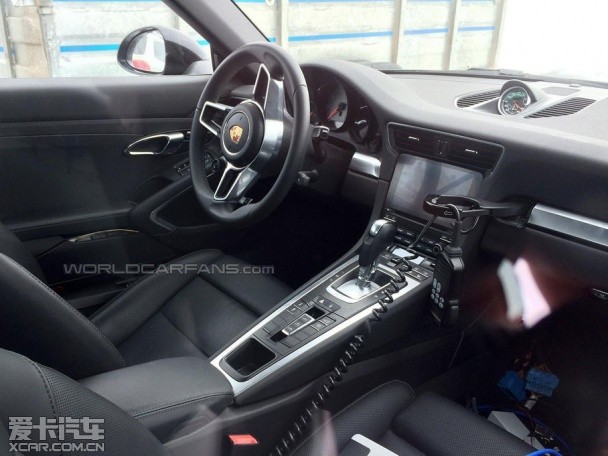 曝新款保时捷911 Turbo S谍照 九月发布