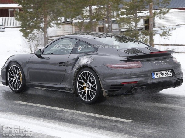 曝新款保时捷911 Turbo S谍照 九月发布