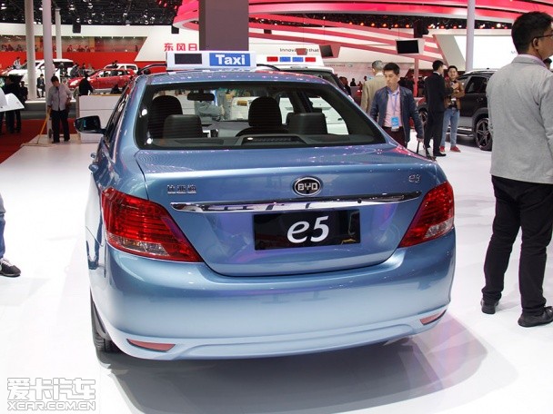 比亚迪 e5