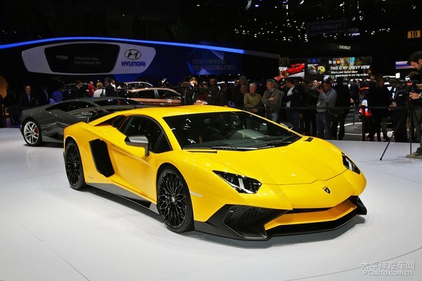兰博基尼Aventador SV