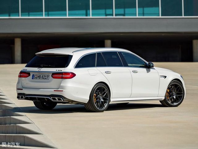 梅赛德斯 AMG E63 S旅行版