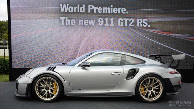 保时捷911 GT2 RS