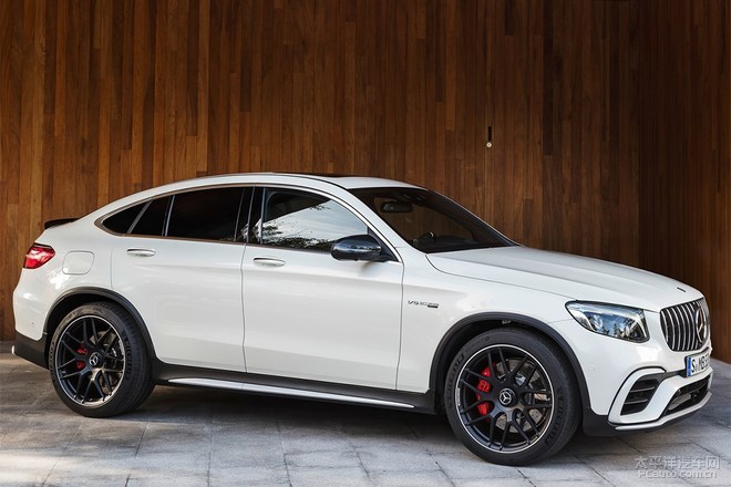奔驰新款AMG GLC63