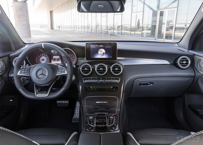 奔驰新款AMG GLC63