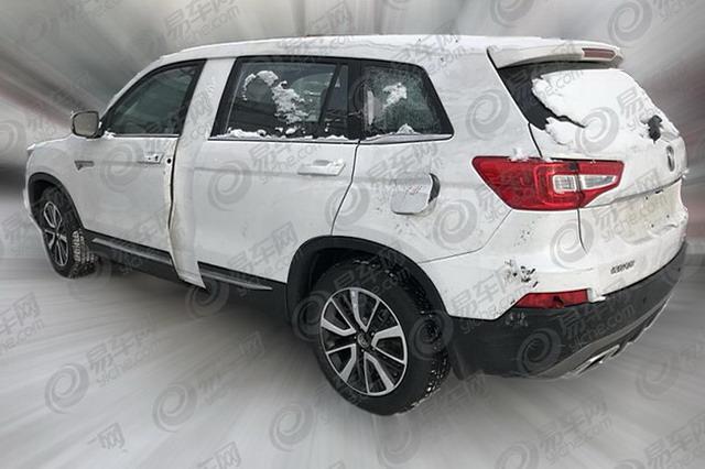 曝长安全新大型7座SUV谍照 或定位大型SUV