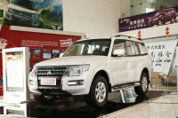三菱帕杰罗3L自动舒适版上市 售37.98万