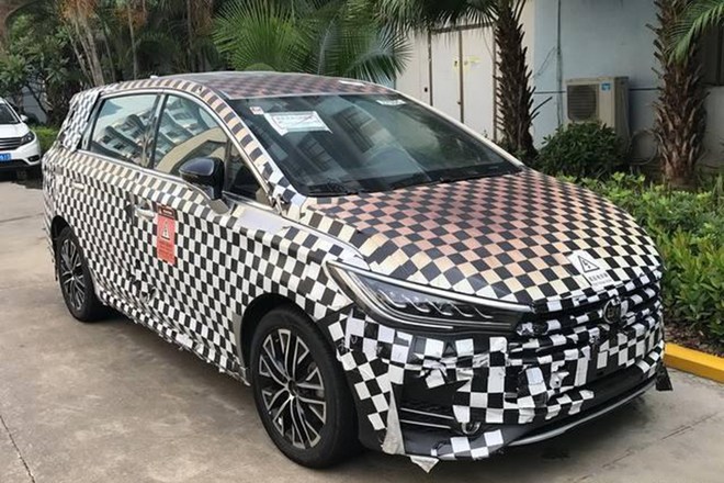 比亚迪宋MAX插混版谍照曝光 纯电续航80km/或4月北京车展上市