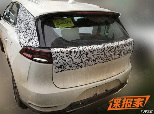 全新比亚迪唐燃油版车型谍照