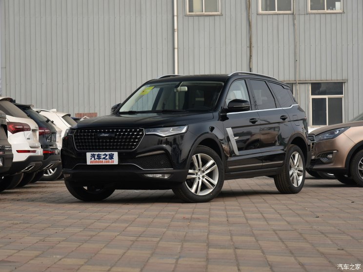 众泰汽车 众泰T800 2018款 2.0T 自动尊享型