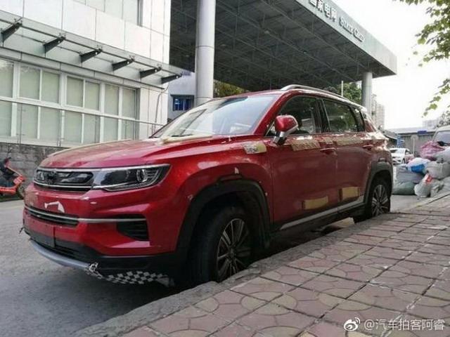 曝长安全新CS35无伪谍照