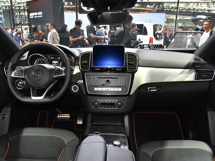 梅赛德斯-AMG 奔驰GLE AMG 2018款 AMG GLE 43 4MATIC 轿跑SUV 幻橙特别版