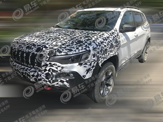 国产新款Jeep自由光谍照
