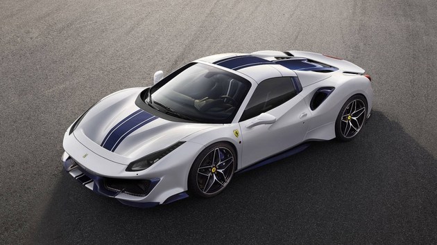 法拉利488 Pista Spider官图