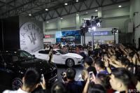 十一泉州南安國際車展 和車模女神李穎芝來一次親密接觸