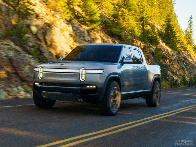 Rivian R1T纯电动皮卡