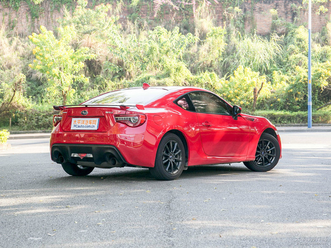 斯巴鲁BRZ