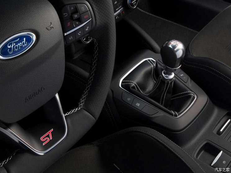 福特福克斯2019款 2.0T ST