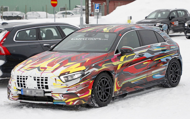 全新奔驰AMG A45路试谍照