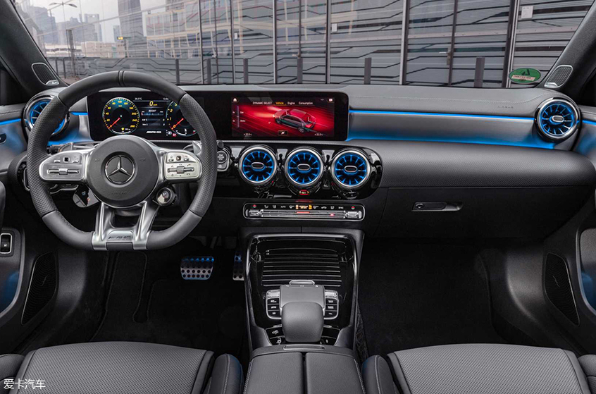 梅赛德斯-AMG A35三厢版官图