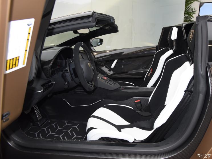 兰博基尼Aventador SVJ Roadster