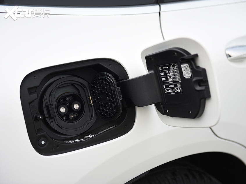 奔驰EQC纯电SUV