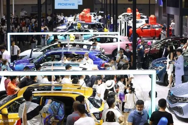 ，近七十个主流品牌、近千款车型，将为河南省消费者带来一场购车盛宴。