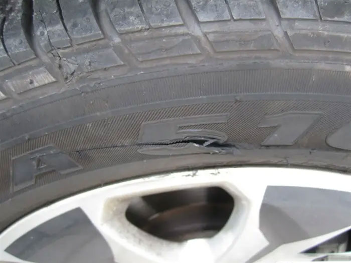 轮胎坏了
