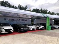 樂隊(duì)轟趴！豪車美女！咱在文山五一國際車展玩點(diǎn)“花”的！