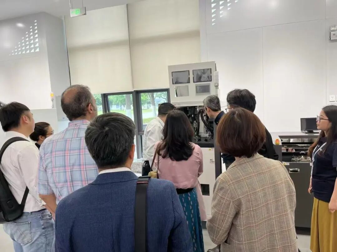 电子工厂设施展